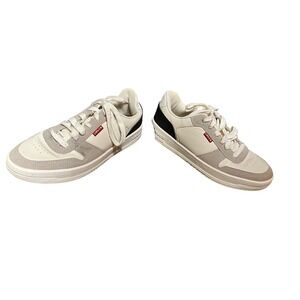 Levis Womens Low Top Court Sneakers Cream White Black Suede Accents